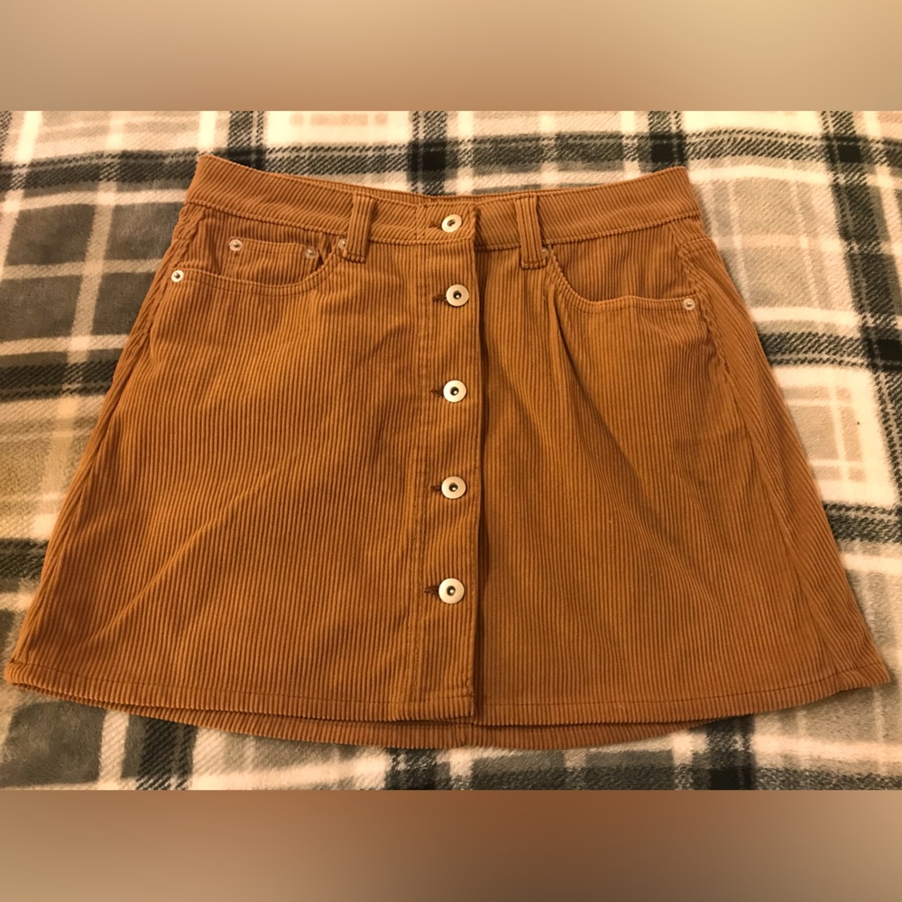 Classic Courd Button Skirt